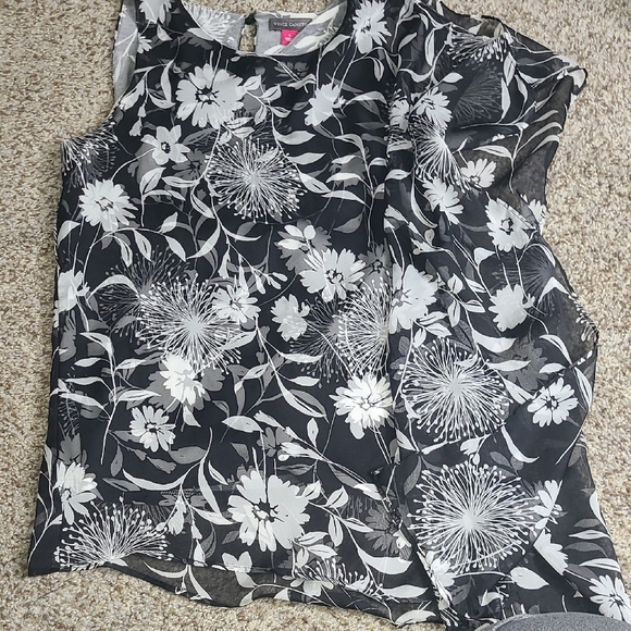 Vince Camuto Asymmetrical Sleeveless Blouse Black and White - Picture 2 of 7